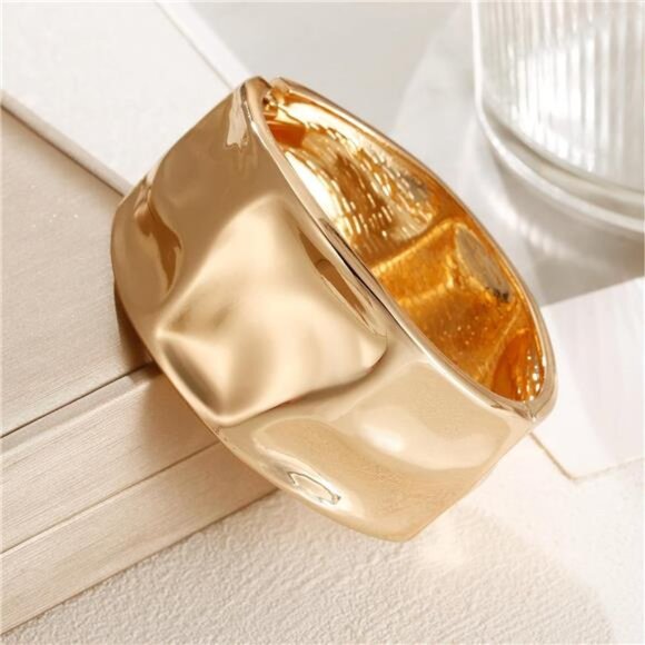 Golden Polished Chunky Twisted Hinged Waterdrop Bangle Bracelet for Women - Picture 1 of 5